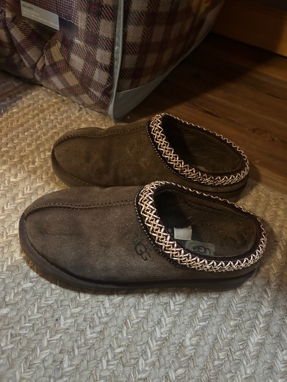 UGG Slippers Women’s size 7